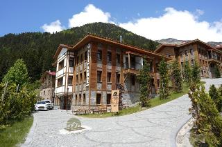 Ayder Altiparmak Suit