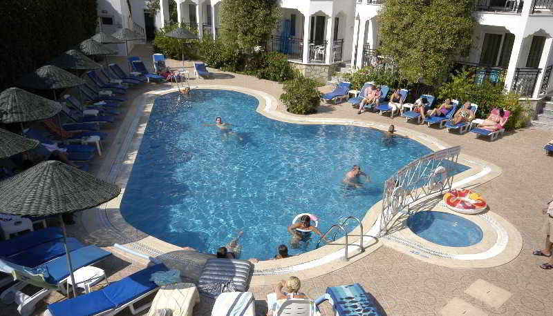 Kurt Apartments