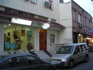 Yunus Emre Hostel Istanbul