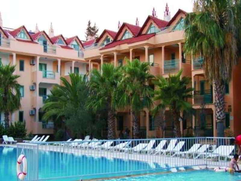 Club Caprice Suites