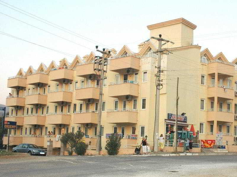 Club Orient Apartments