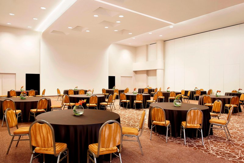 Sheraton Milan Malpensa Airport Hotel & Conference Centre