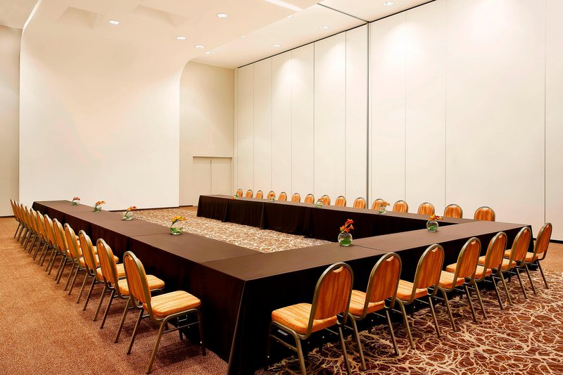 Sheraton Milan Malpensa Airport Hotel & Conference Centre