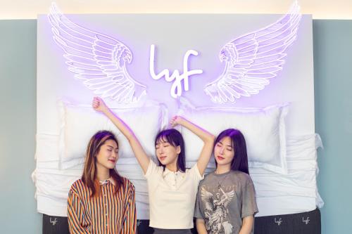 lyf Hongqiao Shanghai