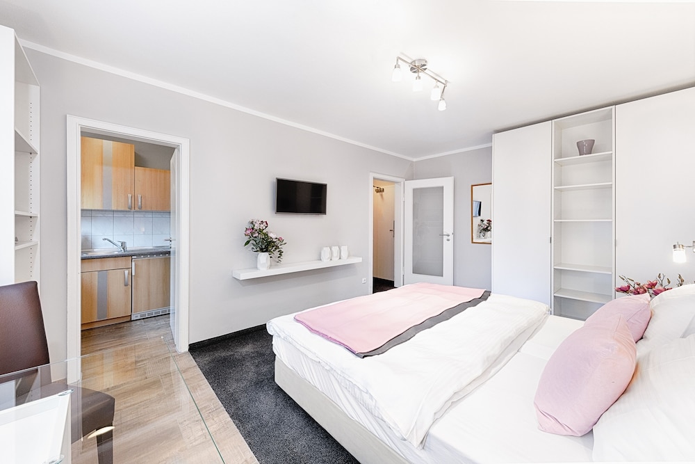 Concept Living Munich Serviced Apartments