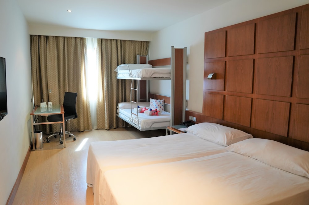 Tryp Valencia Azafata Hotel