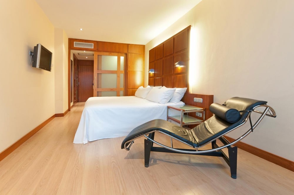 Tryp Valencia Azafata Hotel