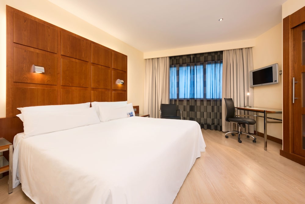 Tryp Valencia Azafata Hotel