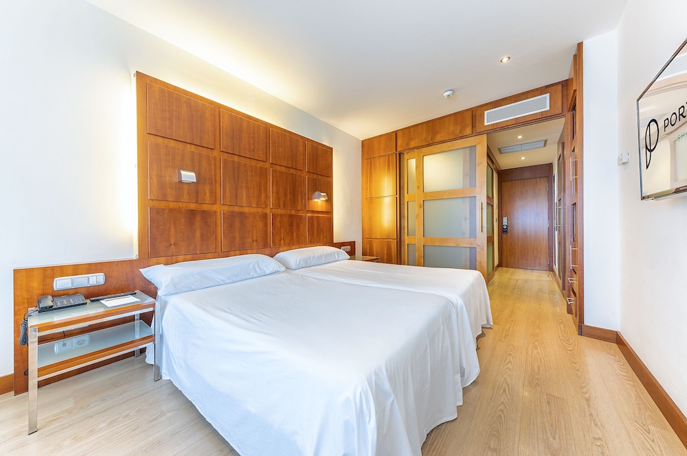 Tryp Valencia Azafata Hotel