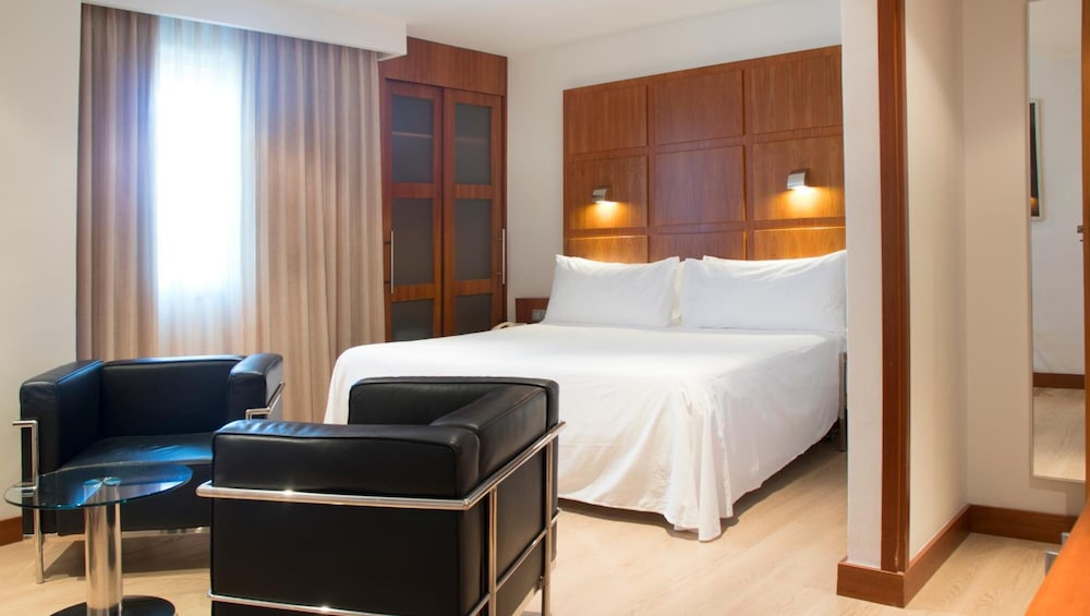 Tryp Valencia Azafata Hotel