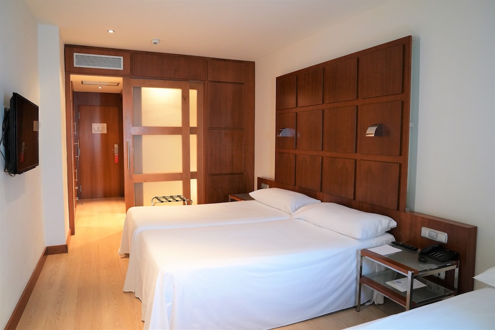 Tryp Valencia Azafata Hotel