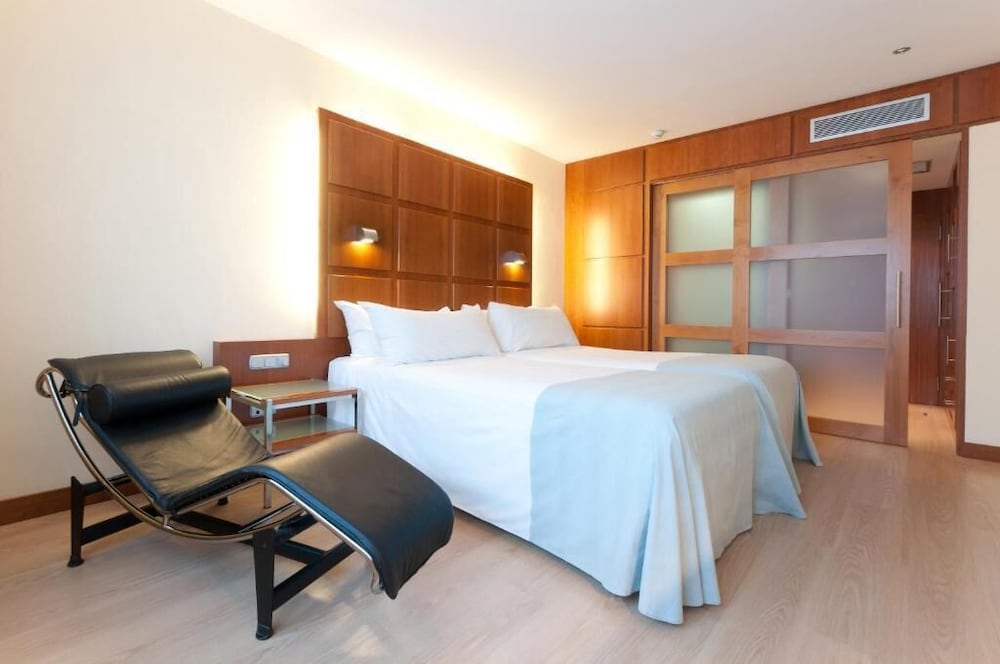 Tryp Valencia Azafata Hotel