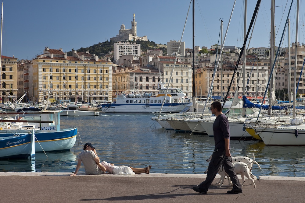 Escale Oceania Marseille Vieux Port