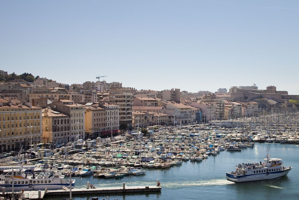 Escale Oceania Marseille Vieux Port