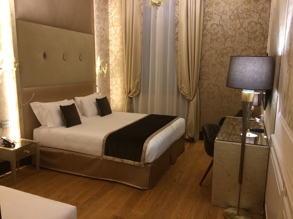 Santa Croce Boutique Hotel