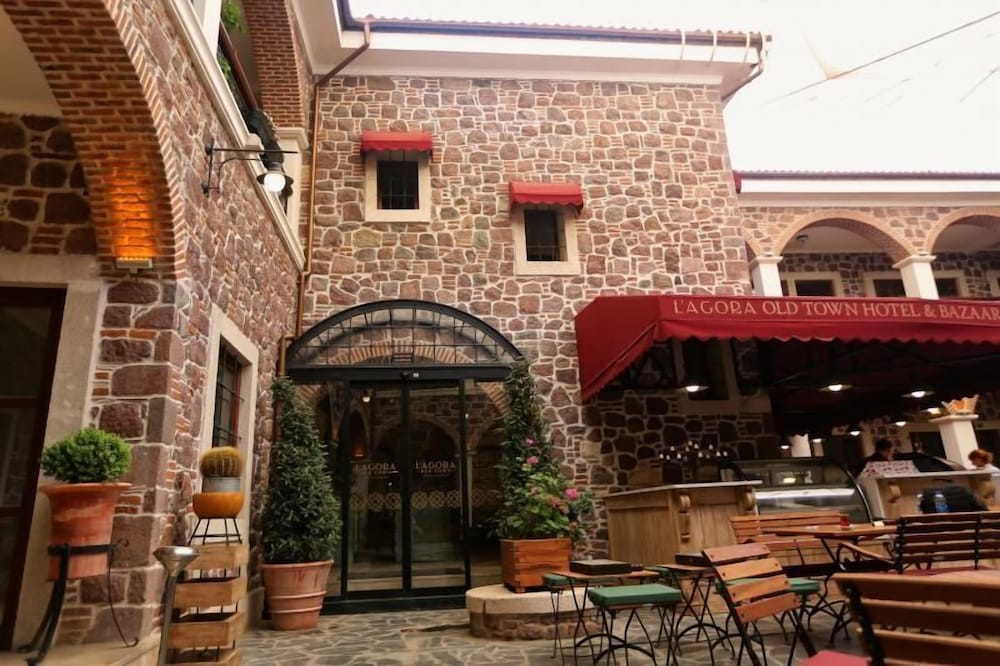 L'agora Old Town Hotel & Bazaar