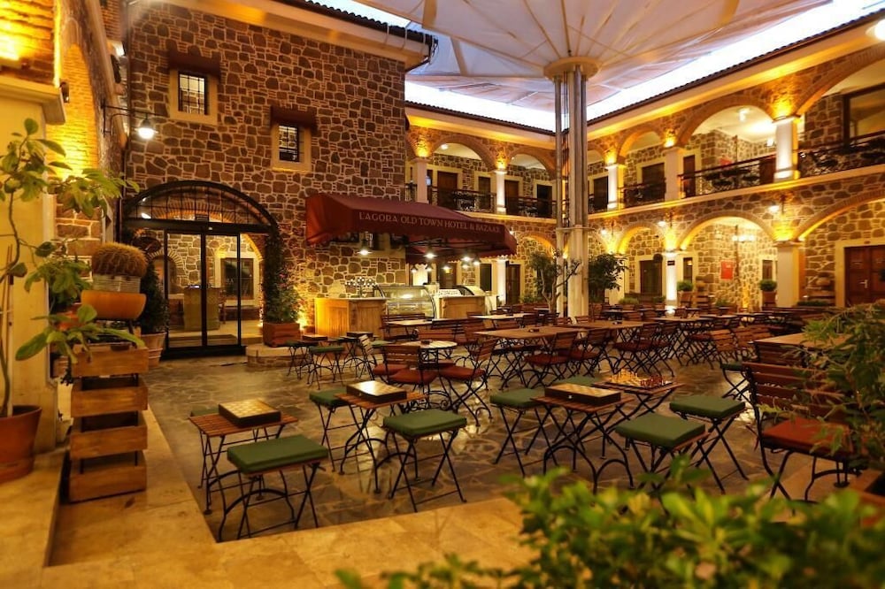 L'agora Old Town Hotel & Bazaar