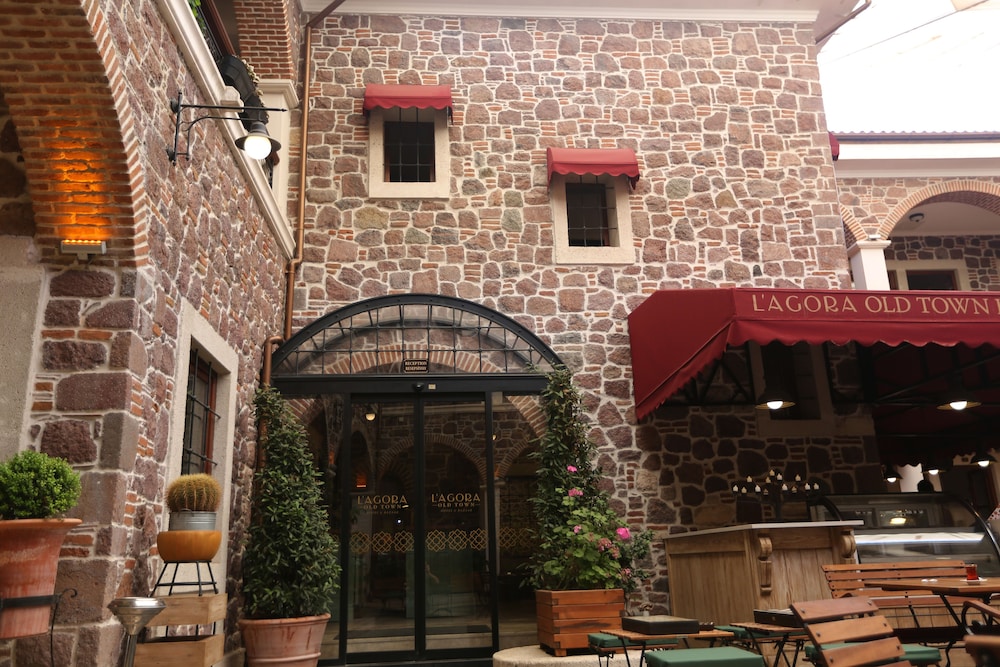 L'agora Old Town Hotel & Bazaar