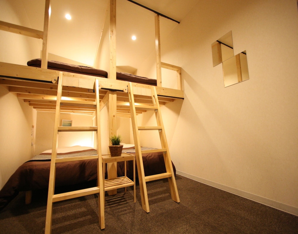 Osaka Guesthouse Nest