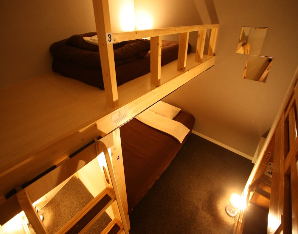 Osaka Guesthouse Nest