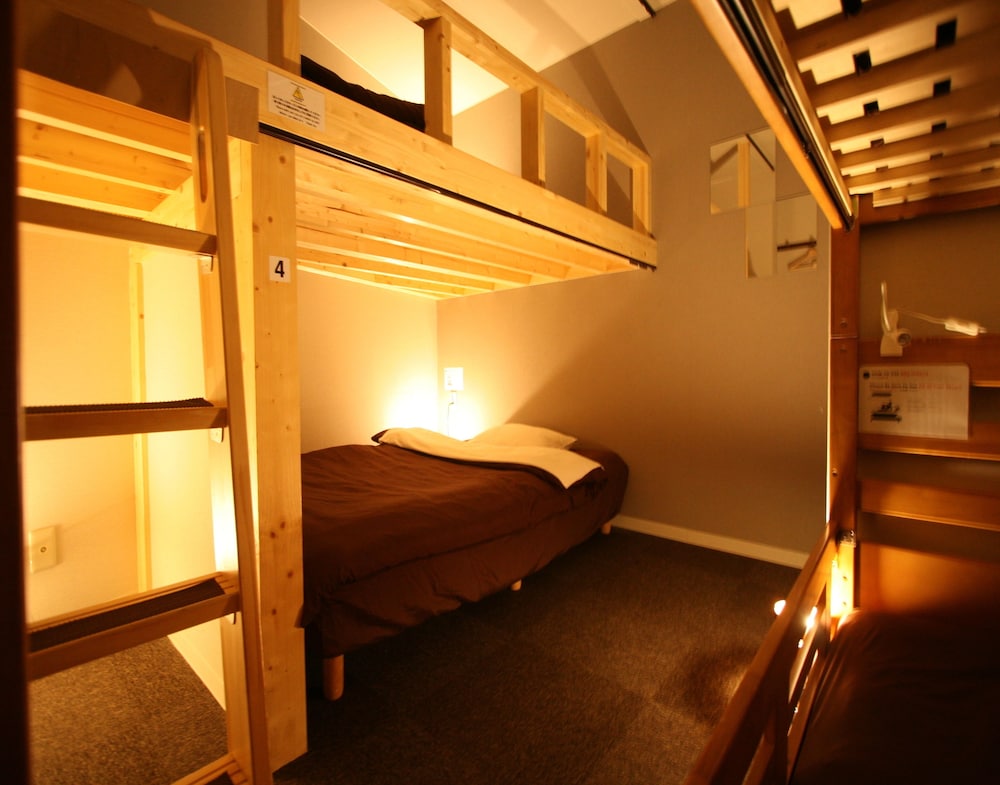 Osaka Guesthouse Nest