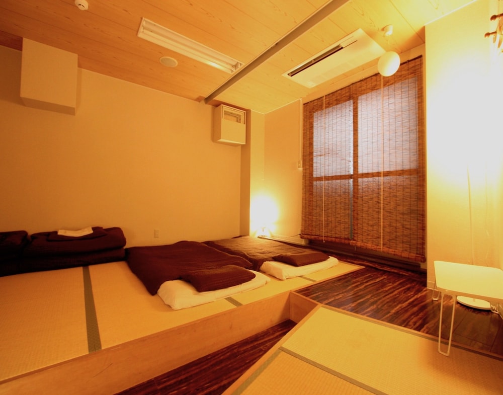 Osaka Guesthouse Nest