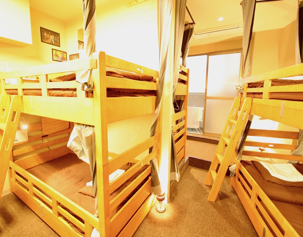 Osaka Guesthouse Nest