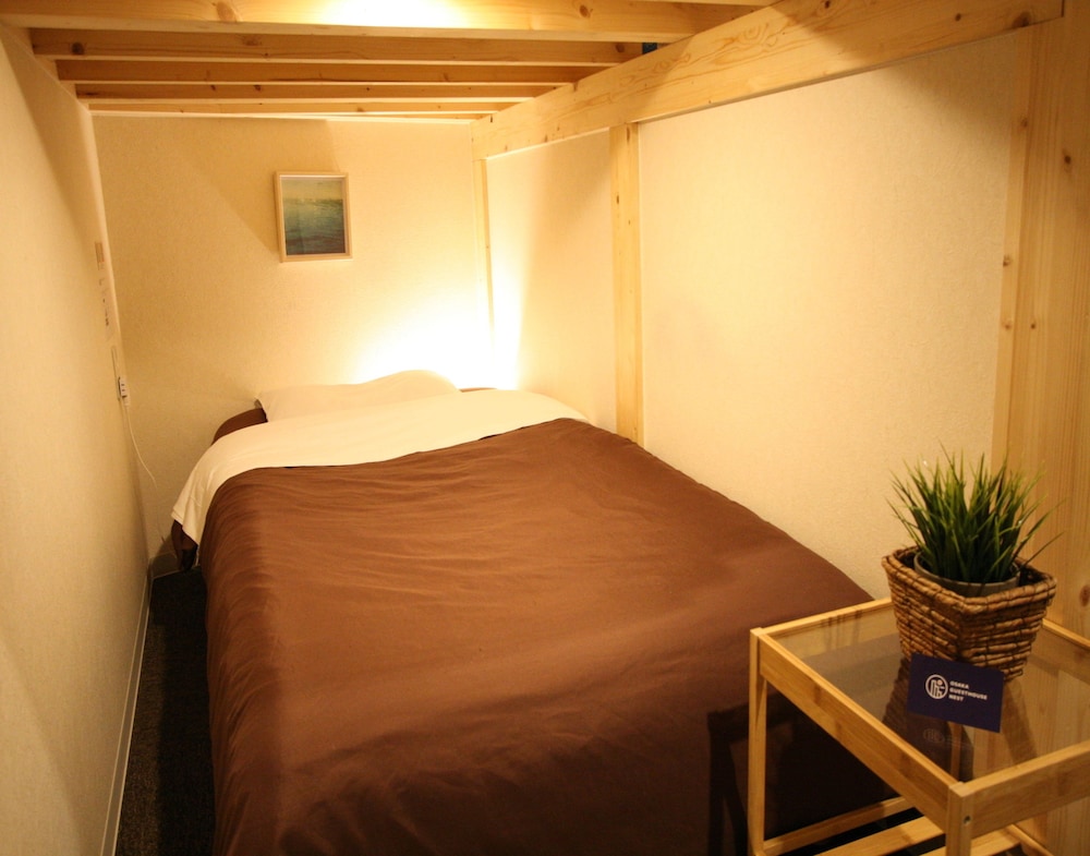 Osaka Guesthouse Nest