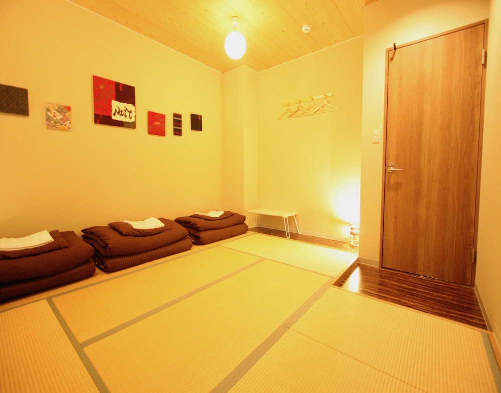 Osaka Guesthouse Nest