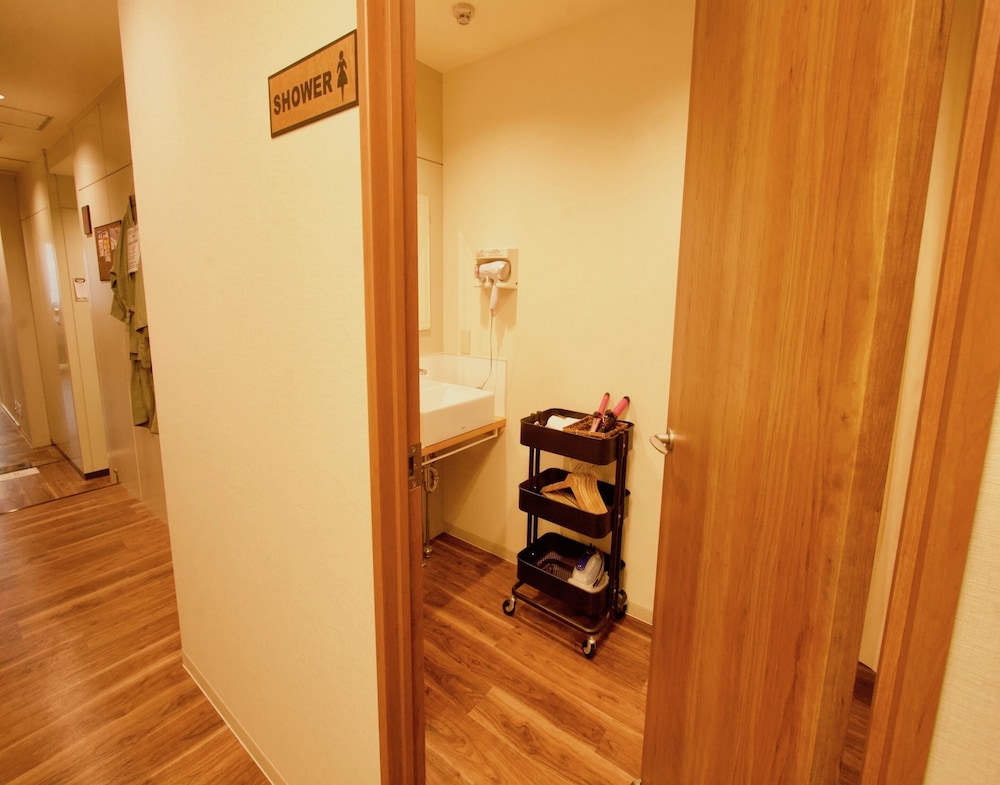 Osaka Guesthouse Nest